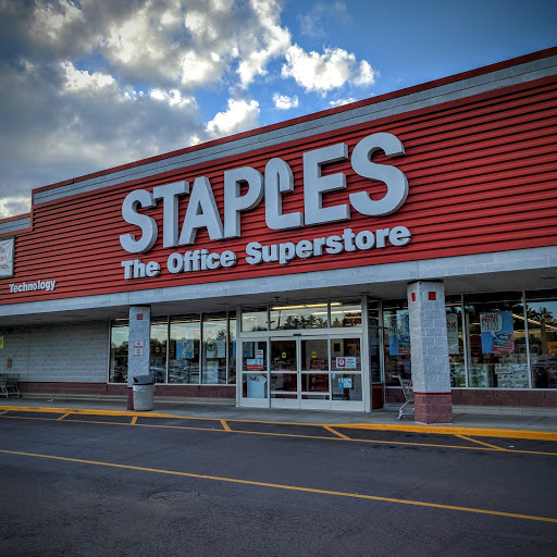 Staples, 284 Hartford Ave, Bellingham, MA 02019, USA, 