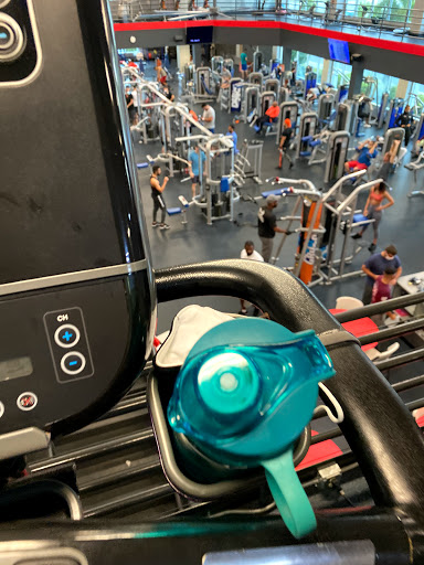 Health Club «Crunch - Hillsborough», reviews and photos, 4340 W Hillsborough Ave, Tampa, FL 33614, USA