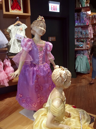 Toy Store «Disney Store», reviews and photos, 108 N State St, Chicago, IL 60602, USA