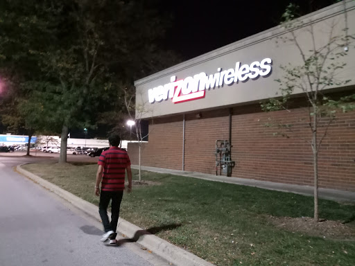 Shopping Mall «Crossroads Shopping Center», reviews and photos, 1525 U.S. 41, Schererville, IN 46375, USA