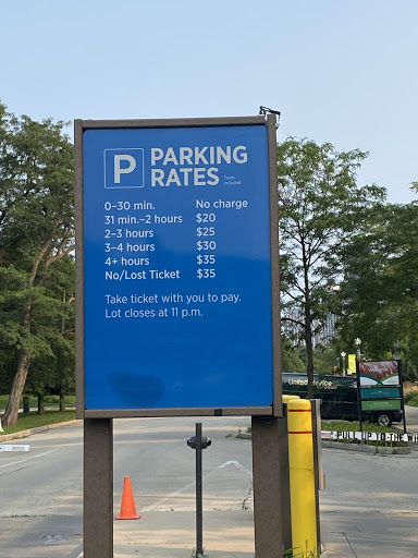 Lincoln Park Zoo Parking Lot