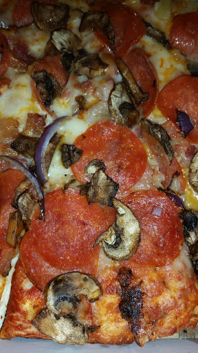 Pizza Restaurant «Round Table Pizza», reviews and photos, 16016 Meridian E, Puyallup, WA 98375, USA