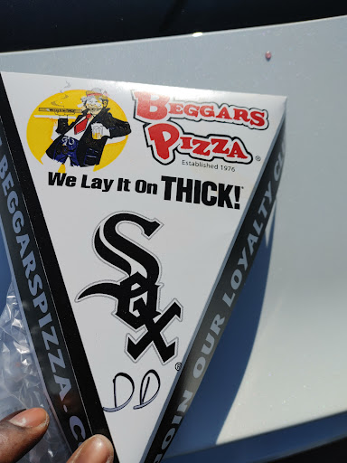 Pizza Restaurant «Beggars Pizza», reviews and photos, 8100 S Stony Island Ave, Chicago, IL 60617, USA