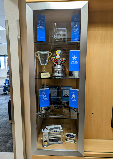 Ford Dealer «Suburban Ford», reviews and photos, 37000 US-26, Sandy, OR 97055, USA