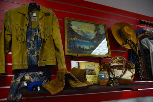 Thrift Store «Bread & Roses Thrift and More», reviews and photos