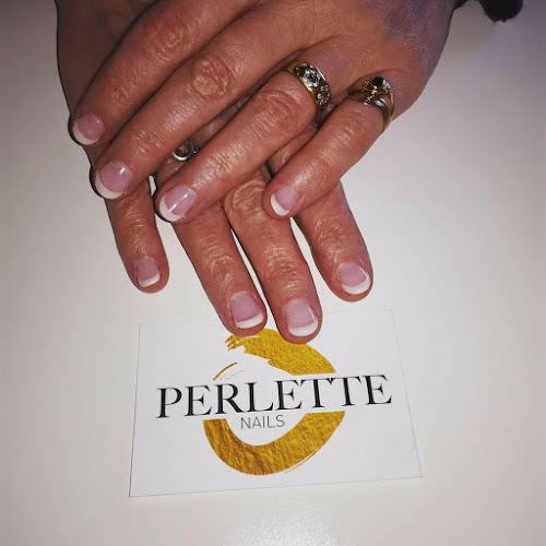 perlette-nails.salonized.com