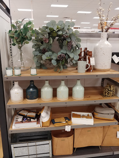 Department Store «Target», reviews and photos, 2295 SE Tualatin Valley Hwy, Hillsboro, OR 97123, USA