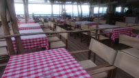 Atmosphère du Restaurant de poisson Plage des Salins à Saint-Tropez - n°14