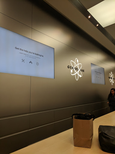 Computer Store «Apple Towson Town Center», reviews and photos, 825 Dulaney Valley Rd, Towson, MD 21204, USA