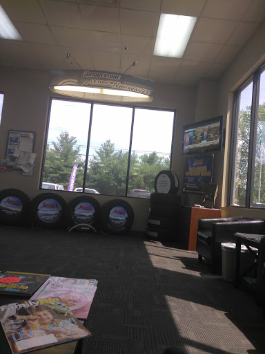 Tire Shop «Gateway Tire & Service Center», reviews and photos, 2590 S Church St, Murfreesboro, TN 37127, USA