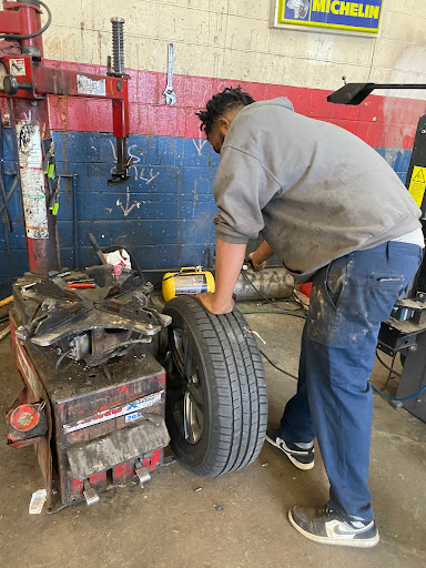 Tire Shop «Pridgen Tire & Auto Center», reviews and photos, 3521 Sunset Ave, Rocky Mount, NC 27804, USA