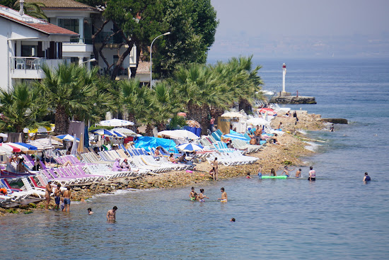 Kinaliada Maviyesil Beach