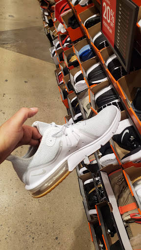 Clothing Store «Nike Factory Store», reviews and photos, 603 Stanley K Tanger Dr, Lancaster, PA 17602, USA