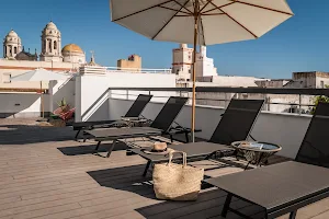 BYPILLOW La Sal | Hotel en el centro histórico de Cádiz image