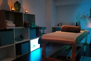 Cabinet Maeva Max - Centre de bien-être, massages et amincissement image