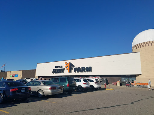 Department Store «Mills Fleet Farm», reviews and photos, 17070 Kenrick Ave, Lakeville, MN 55044, USA