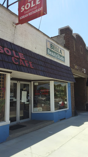 682 Snelling Ave N, St Paul, MN 55104, USA