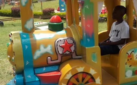 Emabo Childrens Amusement Park image