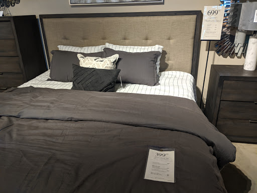 Furniture Store «City Furniture Fort Lauderdale», reviews and photos, 3501 N Federal Hwy, Fort Lauderdale, FL 33308, USA