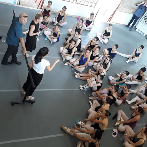 Contemporary dance schools in Asuncion