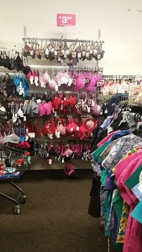 Fallas Discount Stores, 624 E Southside Plaza, Richmond, VA 23224, USA, 