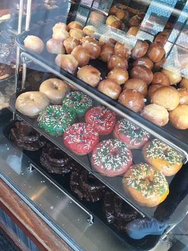 Donut Shop «Yum Yum Donuts», reviews and photos, 8139 W Manchester Ave, Playa Del Rey, CA 90293, USA