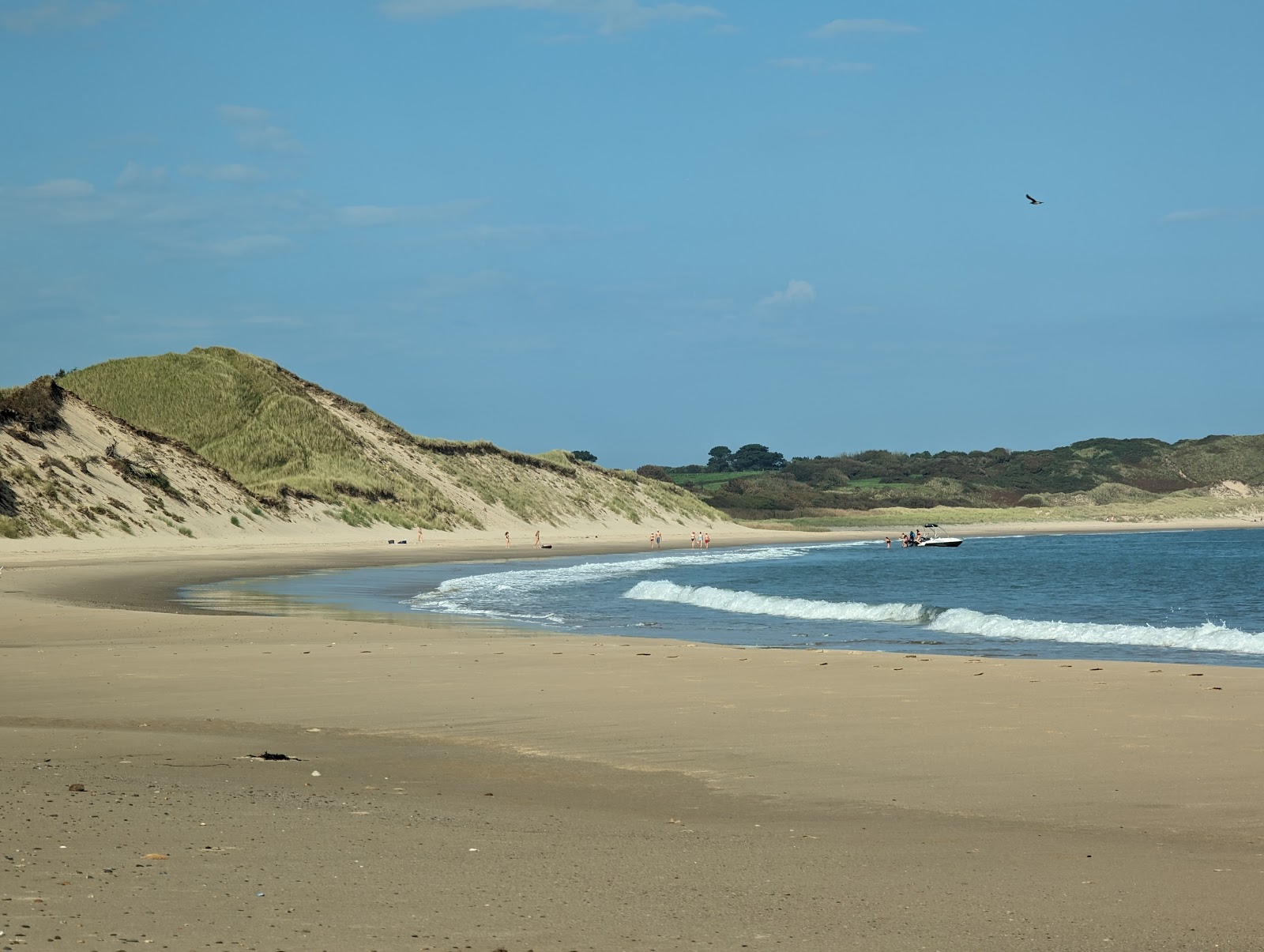 Foto di Magherabeg Beach con una superficie del sabbia luminosa