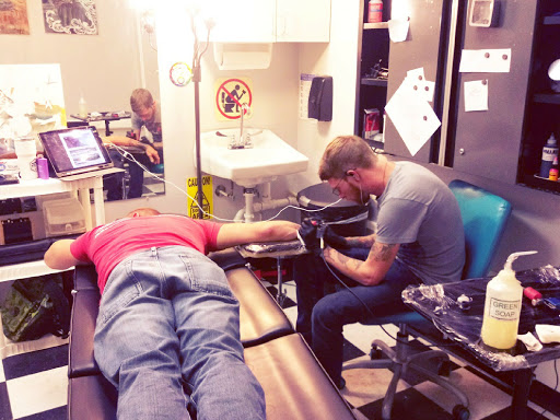 Tattoo Shop «Chrome Halo Tattoo & Body Piercing», reviews and photos, 517 W Main St, Murfreesboro, TN 37129, USA