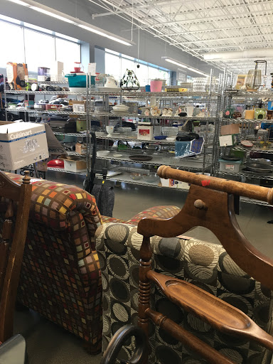 Clothing Store «Goodwill», reviews and photos, 9419-9421 Shelbyville Rd, Louisville, KY 40223, USA