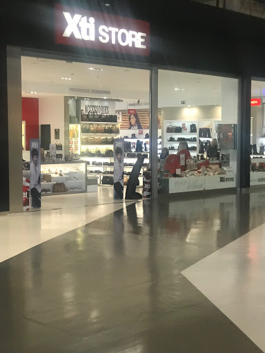 Xti Store - C. Jaén, 3, 29004 Málaga, España