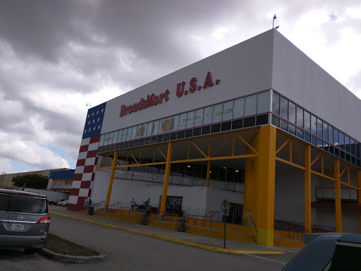 Department Store «BrandsMart USA», reviews and photos, 4320 NW 167th St, Miami Gardens, FL 33054, USA