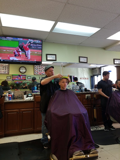 Barber Shop «Mannys Barbershop», reviews and photos, 14840 W Magnolia Blvd, Sherman Oaks, CA 91403, USA