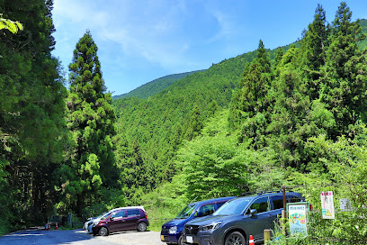 登山口駐車場