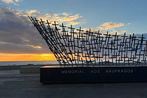 Memorial aos Náufragos image