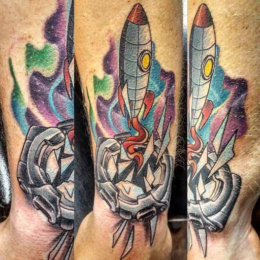 Tattoo Shop «SD Tattoo and Body Piercing», reviews and photos, 3780 Hancock St, San Diego, CA 92110, USA