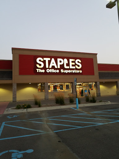 Office Supply Store «Staples», reviews and photos, 1129 W 14 Mile Rd, Clawson, MI 48017, USA