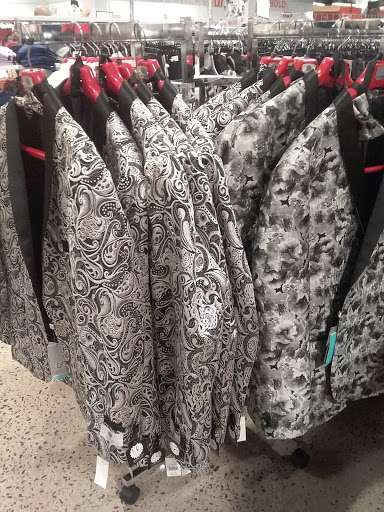 Clothing Store «K&G Fashion Superstore», reviews and photos, 77 Willowbrook Blvd Suite 81, Wayne, NJ 07470, USA