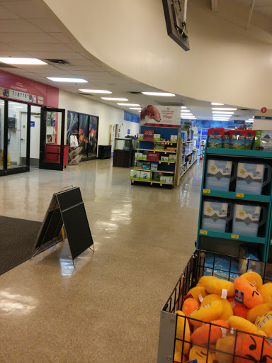 Pet Supply Store «PetSmart», reviews and photos, 3220 W Shaw Ave, Fresno, CA 93711, USA