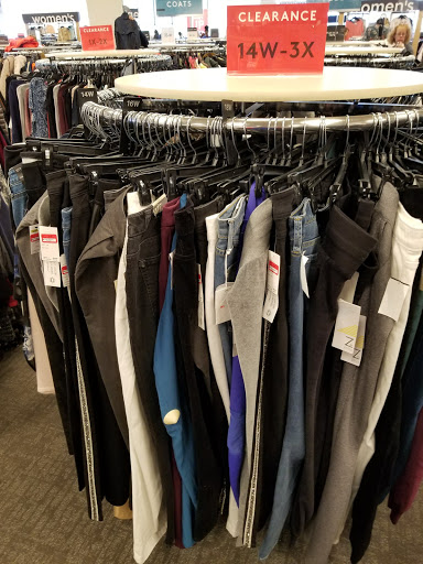 Department Store «Nordstrom Rack», reviews and photos, 17200 Southcenter Pkwy, Tukwila, WA 98188, USA