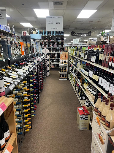 Wine Store «Port To Port Wines & Spirits», reviews and photos, 395 Fort Salonga Rd, Northport, NY 11768, USA