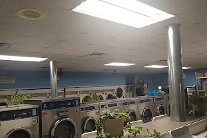 Hometown Car Wash & Laundromat image