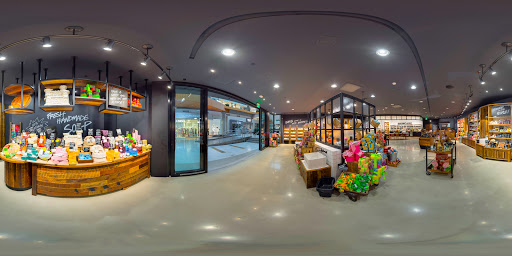 Cosmetics Store «LUSH», reviews and photos, 575 Bellevue Way NE #128, Bellevue, WA 98004, USA