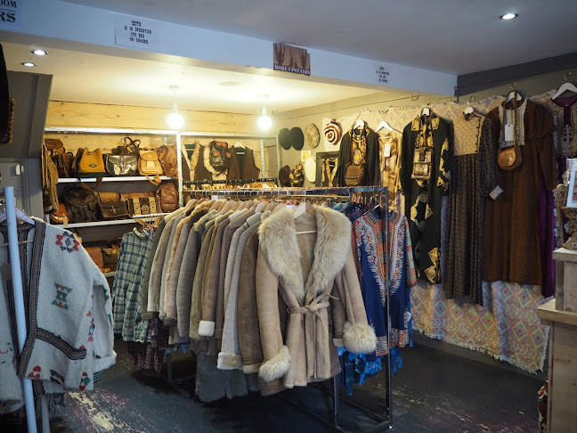 Reviews of Waiste Vintage in Brighton - Clothing store