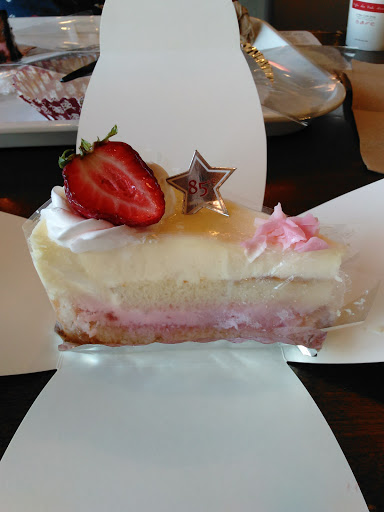 Bakery «85C Bakery Cafe - Cerritos», reviews and photos, 11486 South St, Cerritos, CA 90703, USA