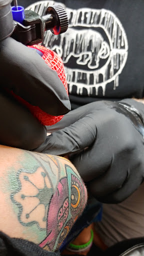 Tattoo and Piercing Shop «Hot Box Tattoos», reviews and photos, 1037 W Brandon Blvd, Brandon, FL 33511, USA