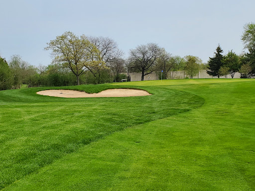 Public Golf Course «Deerfield Golf Club and Learning Center», reviews and photos, 1201 Saunders Rd, Riverwoods, IL 60015, USA