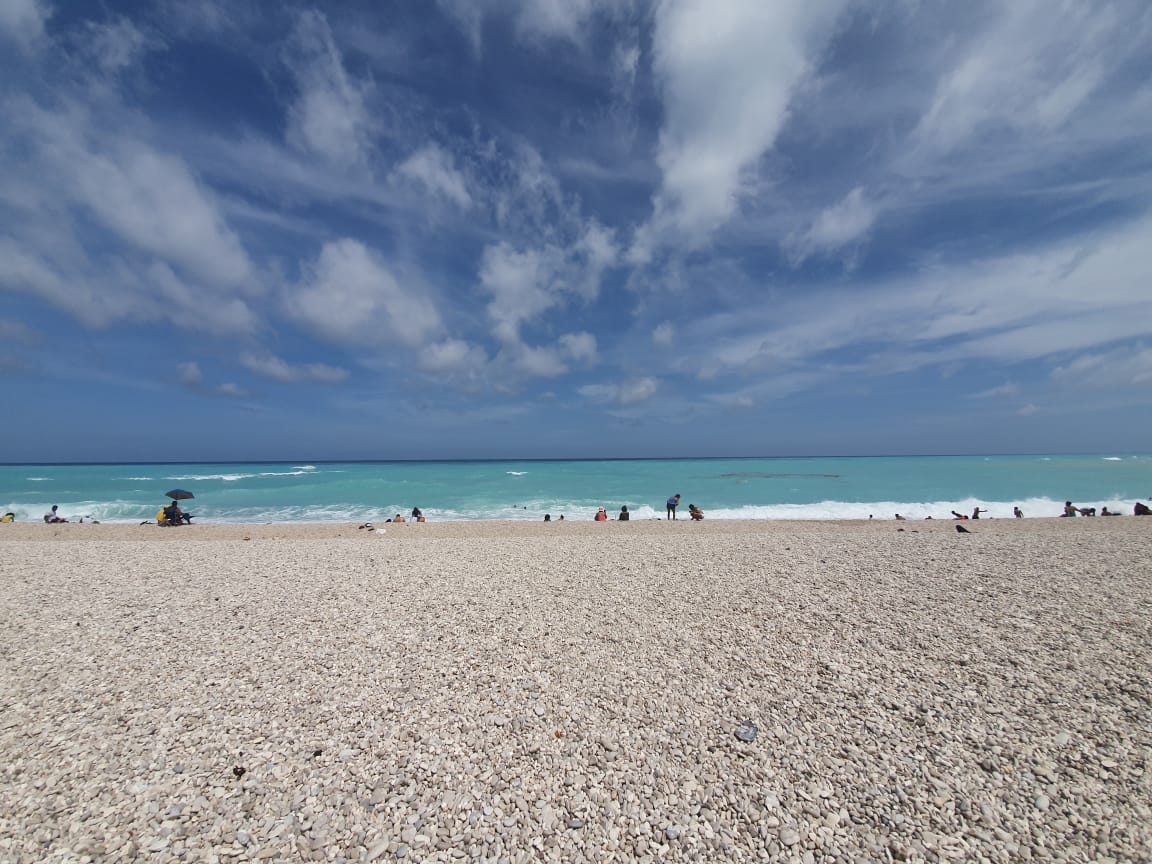 Foto di Patos beach e l'insediamento