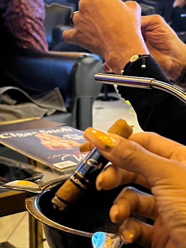 Cigar Shop «The Cigar Lounge», reviews and photos, 1710 Woodfield Rd, Schaumburg, IL 60173, USA