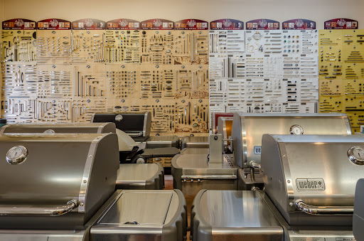 Paint Store «Miami Home Centers, Benjamin Moore Paint Center, South Miami», reviews and photos, 7325 SW 57th Ave, South Miami, FL 33143, USA