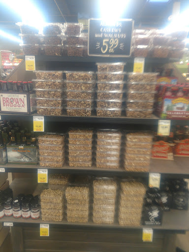 Grocery Store «Fresh Thyme Farmers Market - Omaha», reviews and photos, 14949 Evans Plaza, Omaha, NE 68116, USA